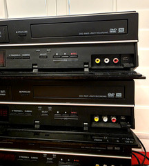 Toshiba DVR620KU DVD/VCR Recorder Combo W/Remote Control USED