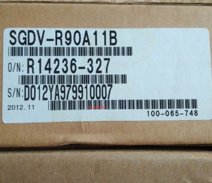 1pc new SGDV-R90A11B servo driver F8