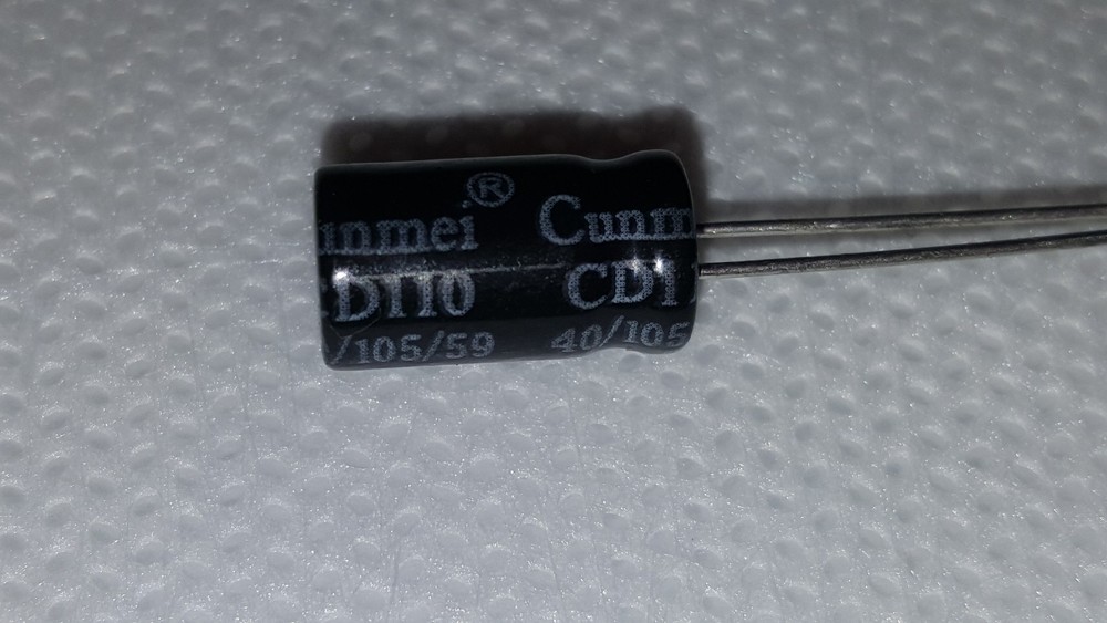 Capacitor 22 uf 35V Electrolityc 105C 25 Pcs