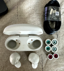 Sony WF-1000XM5 Noise Canceling Truly Wireless Bluetooth Earbuds (Silver)