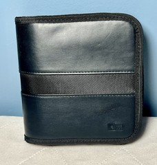 Case Logic CD DVD Travel Case 28 Black Vinyl Zip Closure