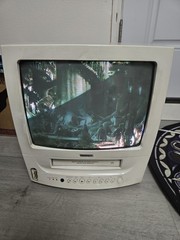 Toshiba MV13J3 13″ CRT TV VCR Combo VHS Tested Working (Remote none working)