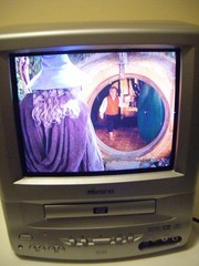 Vintage 2003 Memorex MVD2009CB Portable 9″ CRT Color TV/DVD Combo