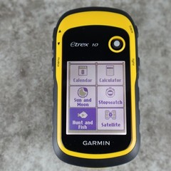 Garmin eTrex 10 Handheld GPS Receiver Monochrome Navigator Yellow