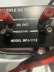 MFJ-1112 Power strip, 15 AMPS, 6 outputs Deluxe Multiple DC Power Outlets