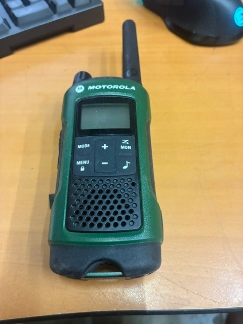 LOT of 24 Motorola TALKABOUT T465 Two Way Radio Single Dark Green