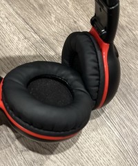 Simolio SM 561B Foldable Adjustable Headband Wireless Ear Cup Headphone