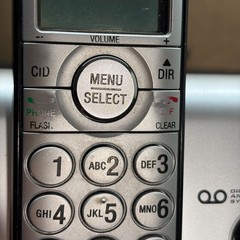 AT&T CL82209 DECT 6.0 digital answering system cordless telephone expandableto12