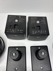 3 HTC 3.0 Vive Trackers and 2 2.0 Steam Base Stations Full Body Tracking VRCHAT