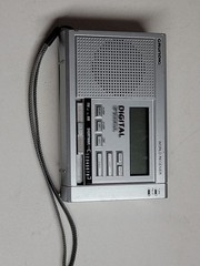 GRUNDIG Digital World Clock Radio Reciever Model G1000A