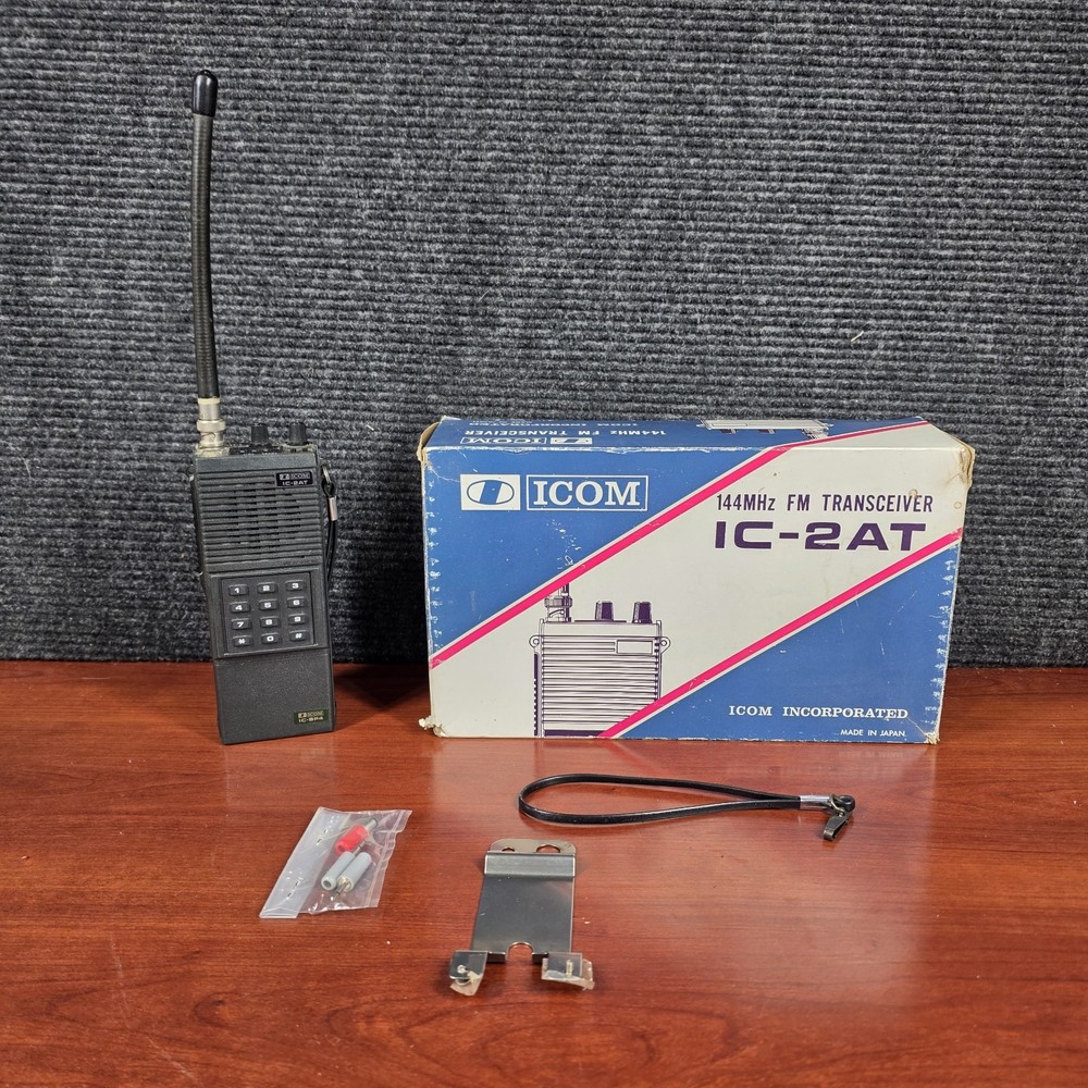 Icom IC-2AT Vintage Handheld Transceiver w/ IC-BP4 Battery Pack Adapter & Box