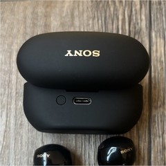 Sony WF-1000XM5 true wireless earbuds in excellent / mint condition