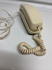 Vintage Radio Shack 43-581 Beige Trimline Corded Phone Wall Desk Landline