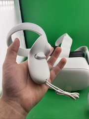 Oculus Quest 2 Virtual Reality 128gb w/Controllers In Great Condition(T30)