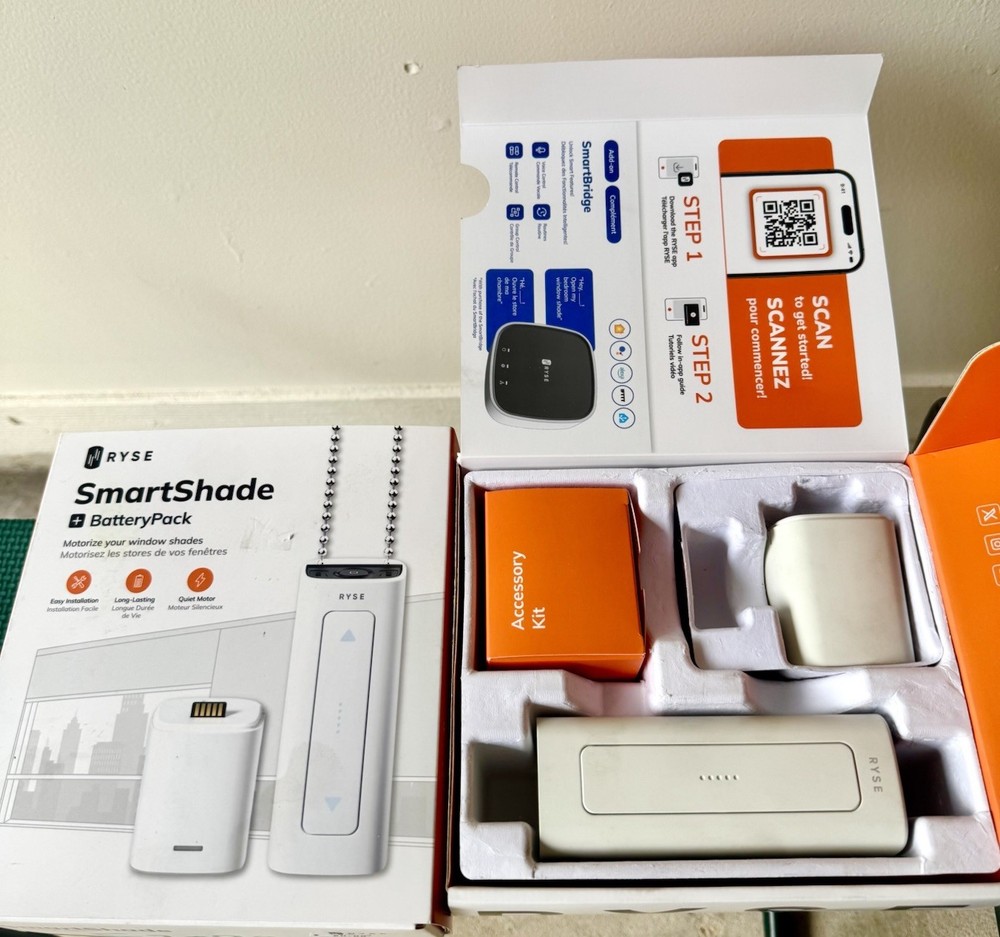 Ryse SmartShade White Motorized Window Shade System with Battery Pack