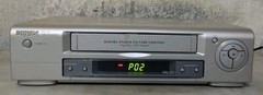 PHILIPS VR130 4 HEAD VHS VIDEO RECORDER WITH REMOTE CONTROL