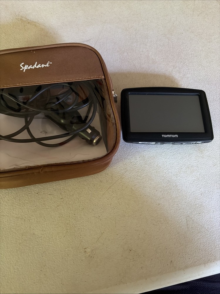 TomTom XL GPS 4ET03 N14644 Navigation System With Pouch – Tested And Works