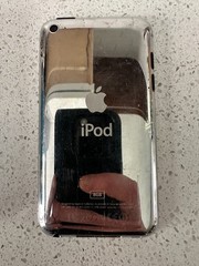Apple iPod touch 4th Generation 8GB, Black with external battery – tested A1367