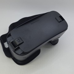 Samsung Gear VR Smartphone VR Headset Powered by Oculus Black/Blue