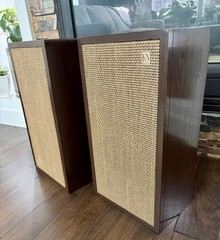 Knight KN-3005 3-Way Speakers