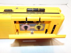 Rare Vintage Soundesign Sports Sound MINI Yellow Cassette Player 4603YEL Works!