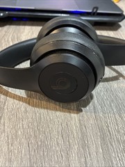 Beats by Dr. Dre Beats Solo3 Wireless On-Ear Headphones – Matte Black