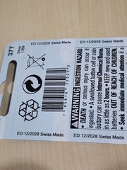 2 x Fresh carded MAXELL 377 376 Silver Oxide Watch Battery SR626SW SR626W