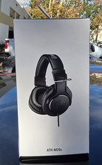 Audio-Technica ATH-M20x Closed-back Monitoring Headphones New sealed