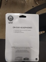 On Ear Headphones wired– 80- 18,000 Hz, 32 Ohms.– 3.5mm aux plug