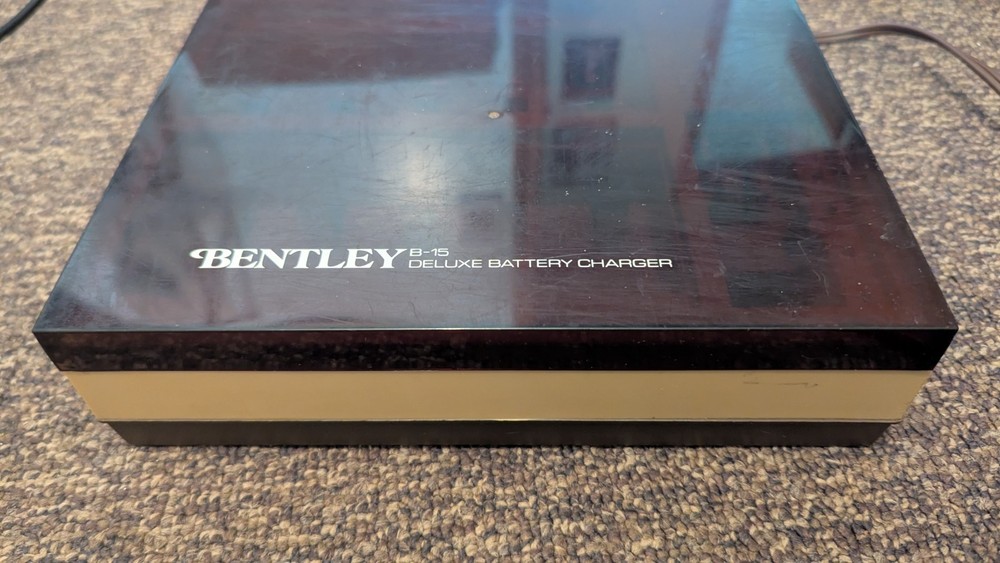 Bentley B-15 Deluxe Mains Battery Charger NiCd for AA C D 9V, 0.5Ah