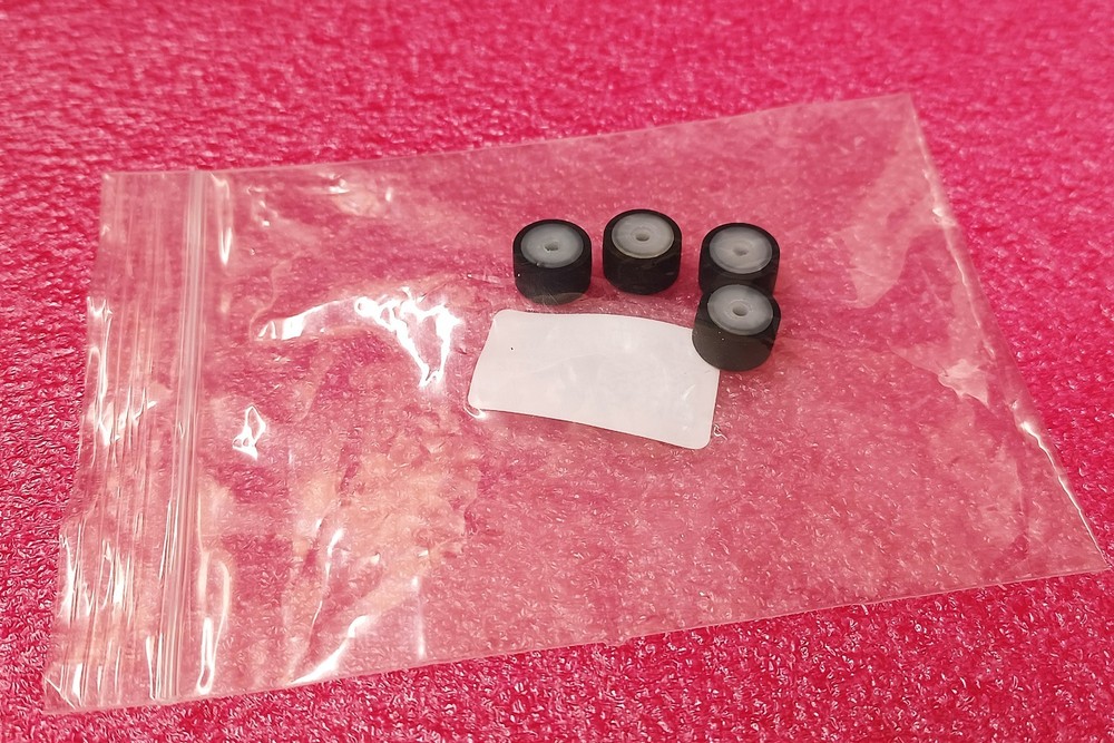 Set of 4 Pinch Rollers for Pioneer CT-W501 cassette decks 11mm x 7mm x 2mm