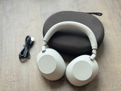 SONY WH-1000XM6 Wireless Noise Canceling Headphones w/ CASE – SILVER #E