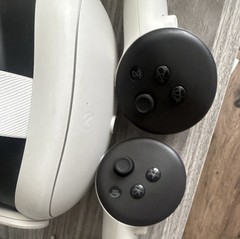 Meta Quest 3 512GB Standalone VR Headset 120Hz w/ Touch Plus Controllers