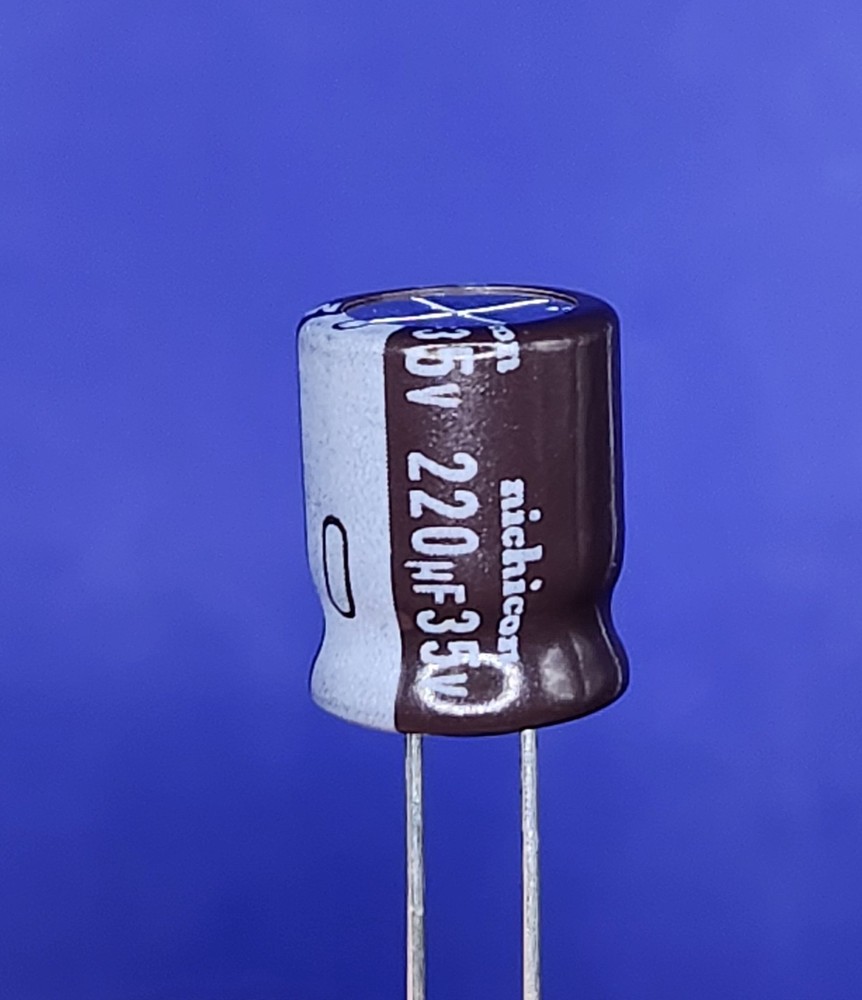 10 Nichicon UPW 220uF 35v 35VDC Radial 20% Capacitors FASTEST FREE SHIPPING