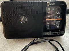 HDi Home Portable AM/FM Radio, Battery Operated, or AC Power M# HDi-2600BK