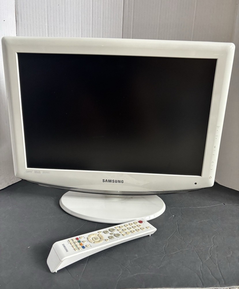 Samsung 19″ White TV HD Gaming Monitor TESTED Model LN-T1954H w/ REMOTE WORKS