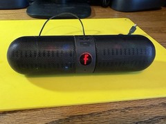 UNBRANDED “F” 2.0 Bluetooth Speaker – Black-USED W/CORD LIGHTS & SOUND WORKS