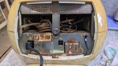 Vintage Weltron 2001 Spaceball AM/FM Radio Yellow 8 Track
