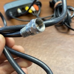 RadioShack Stereo RF Modulator Audio Video Cat. No. 15-2526 🔥 Cords Included!