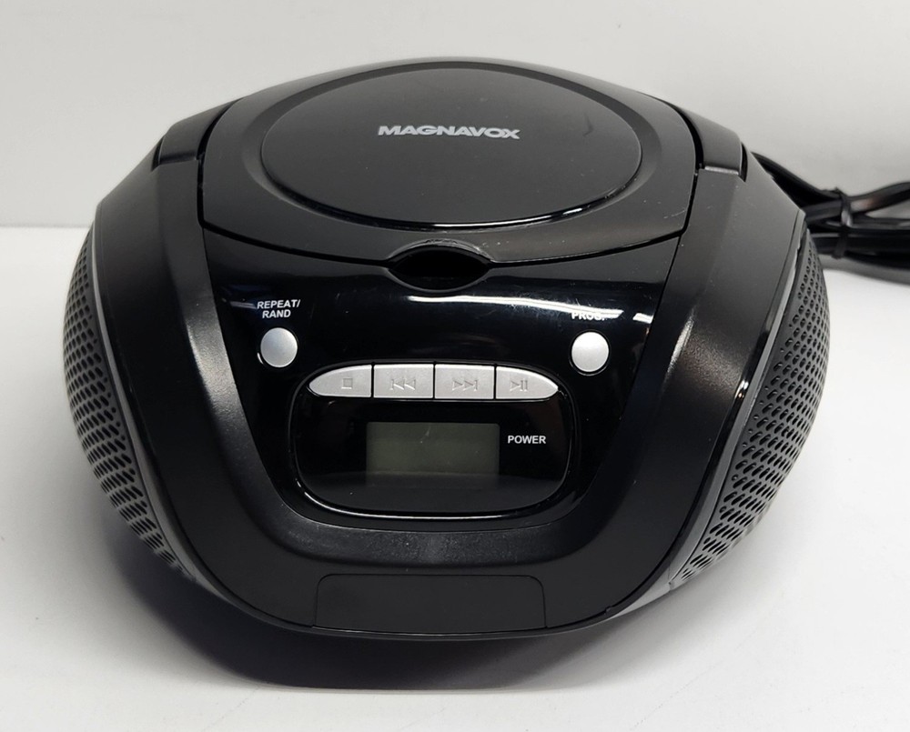 Magnavox MD6923 CD Player AM/FM Radio Aux In AC or Battery Powered TESTED WORKS