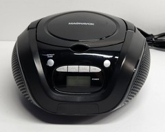 Magnavox MD6923 CD Player AM/FM Radio Aux In AC or Battery Powered TESTED WORKS