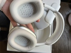 Apple AirPods Max – Space Gray + Black 1st gen A2096 MGYH3AM-good condition