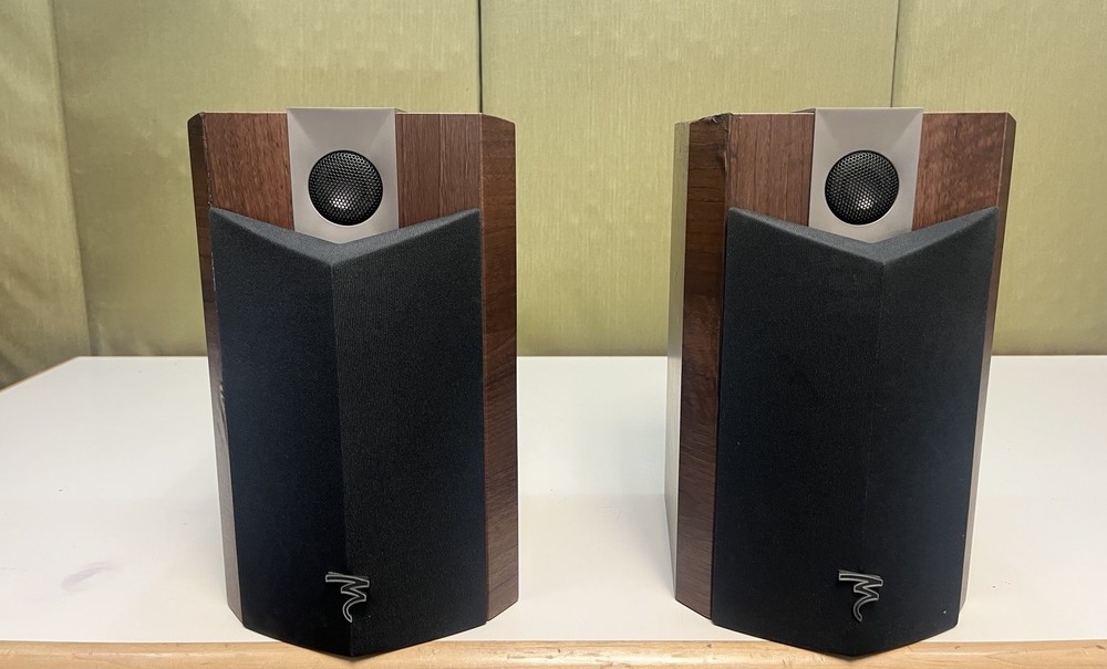 Focal Chorus 705 V Bookshelf Speakers VG Condition Excellent Focal Sound