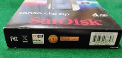 Sandisk 4GB New in Factory Sealed Package Sansa Clip Zip MP3 Player