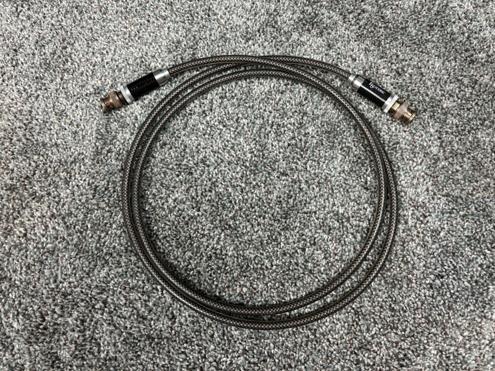ESOTERIC 8N-A2000 BNC Cable Japan – 5 ft – Excellent