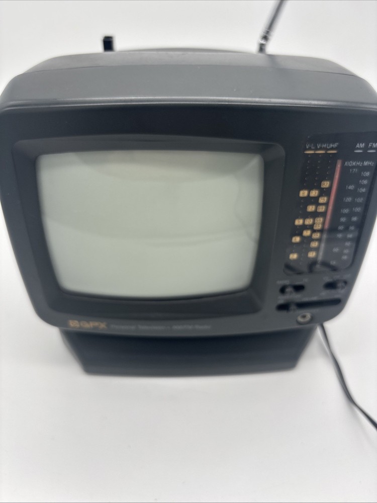 Mini TV GPX TVP7 AM/FM Portable Television Black & White . Used Tested Working.
