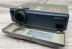 Sony SVGA VPL-CS2 LCD Data Projector – LOW HOURS!