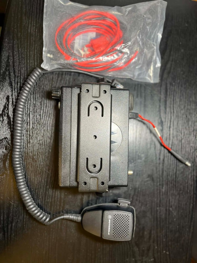 Motorola Radius CM200 VHF Mic and Cable Full Kit AAM50KQC9AA1AN READ DESCRIPTION
