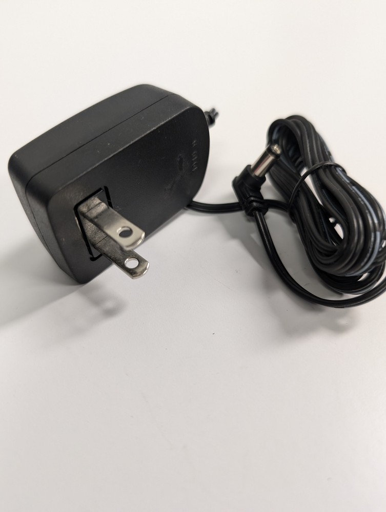 SWITCHING POWER SUPPLY 6 VOLTS DC @ 200mA