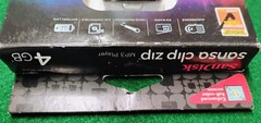 Sandisk 4GB New in Factory Sealed Package Sansa Clip Zip MP3 Player